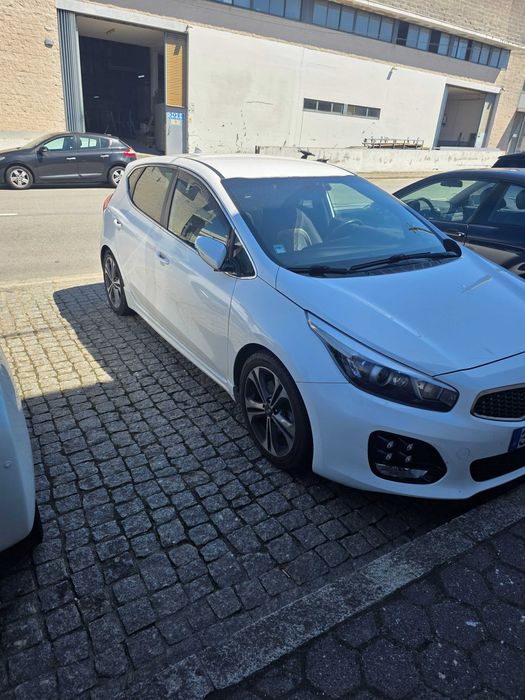 Vendo kia ceed gt line  bom estado