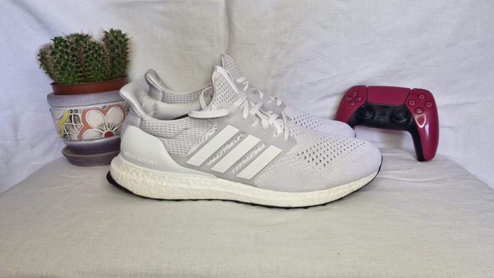 Кросівки Adidas Ultraboost.Розмір 47