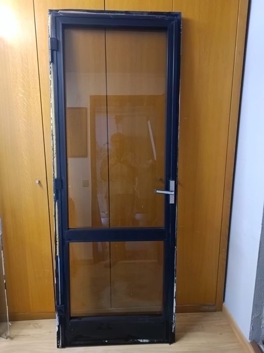 Portas de alumínio e vidro bronze