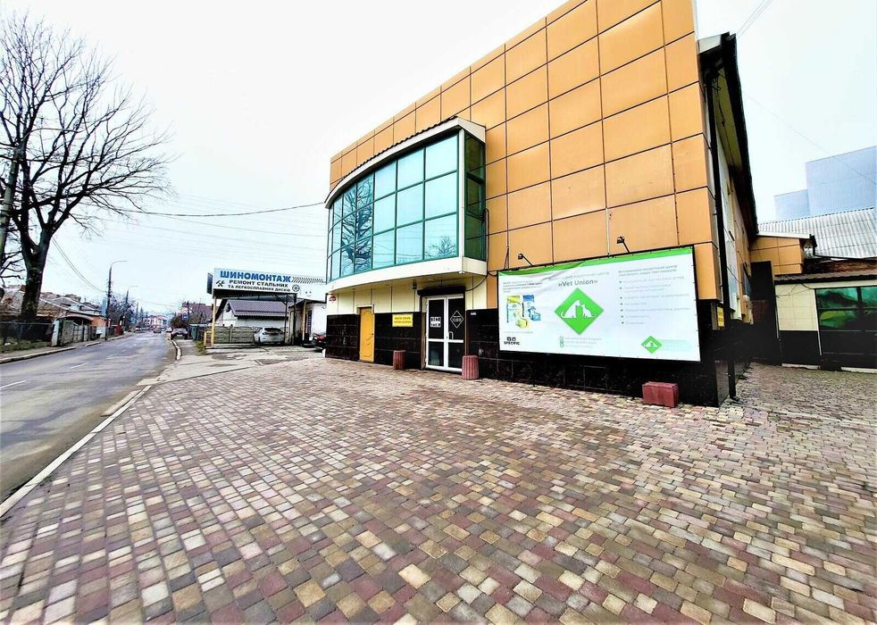 Оренда фасадного приміщення на Старому місті