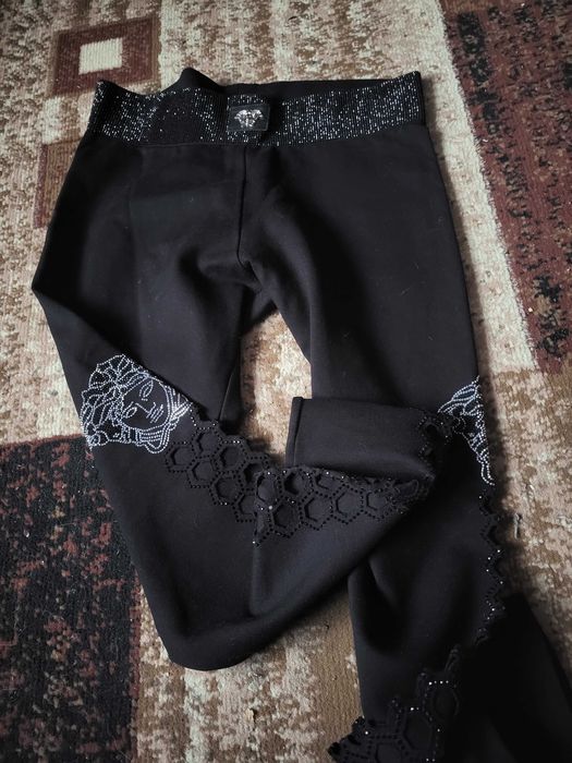 Spodnie czarne ala versace