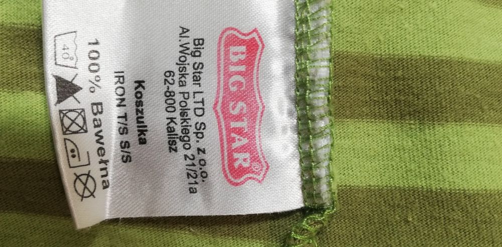 Koszulka T-shirt w paski z nadrukiem