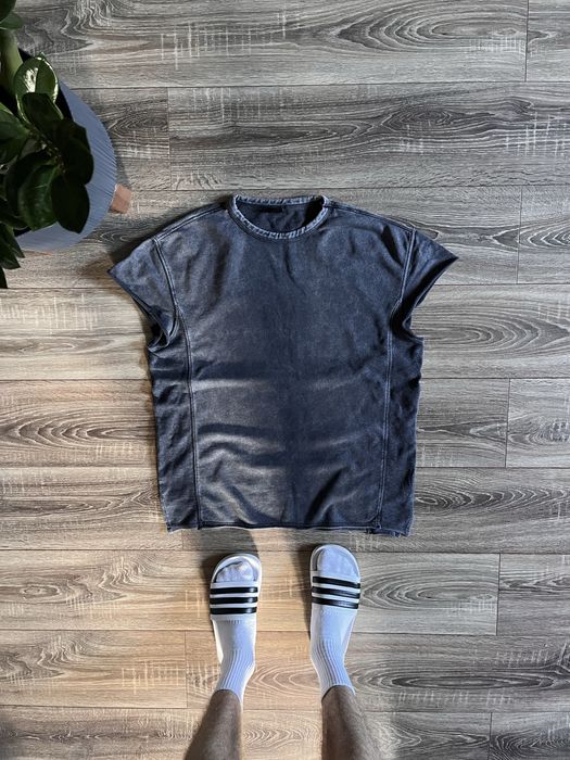 Широка Графітова Майка від Bershka Y2K