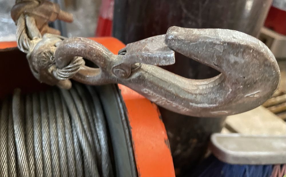 Guincho para transporte e elevação de cargas