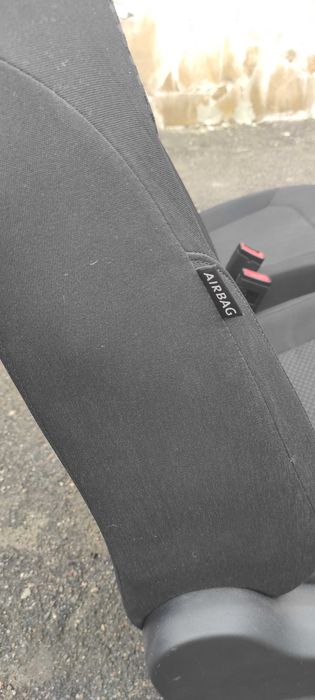 Передні  сидіння