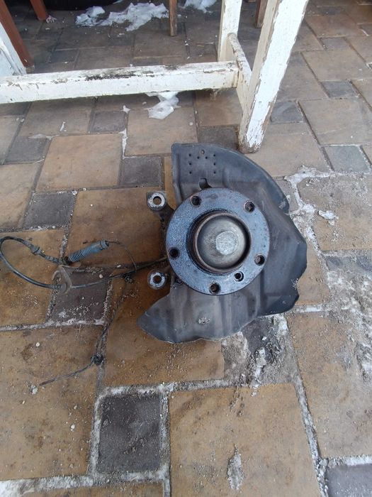 Цапфа БМВ Е46 Кулак поворотный BMW E46 ABS АБС БМВ Е46