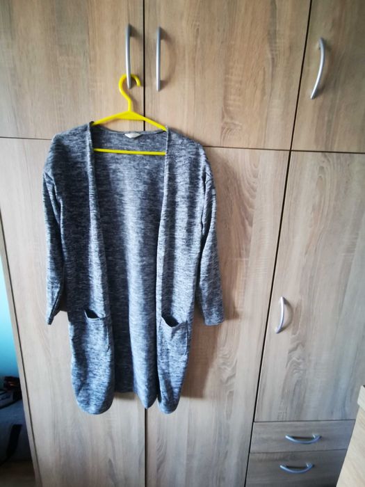 Narzuta szara z kieszeniami