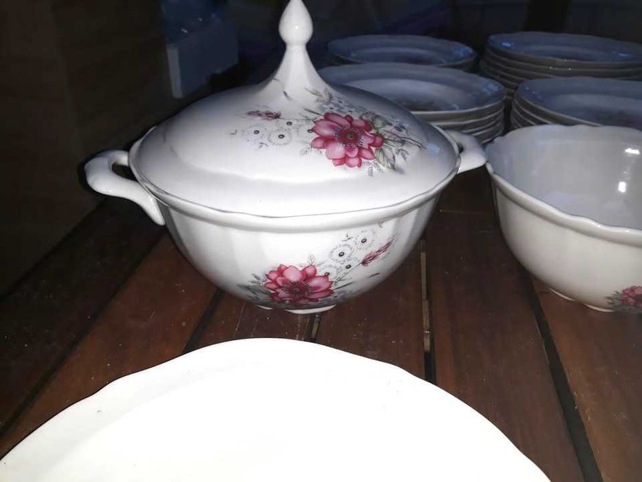Serviço de Jantar da Porcelana SP Coimbra - 29 Peças