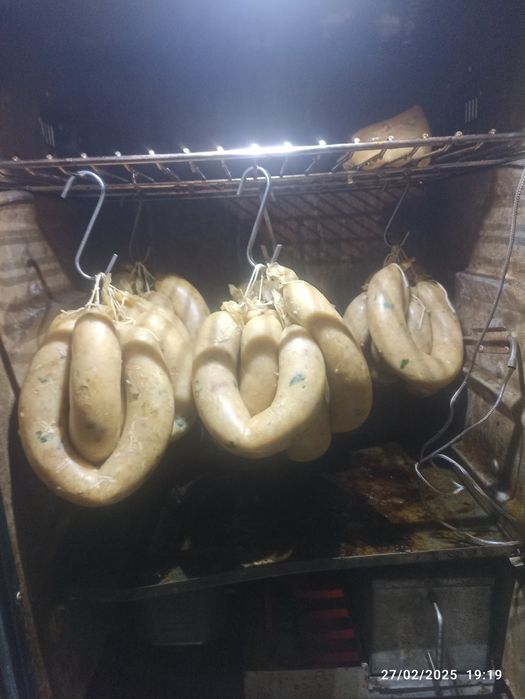 Queijos artesanais e fumeiro