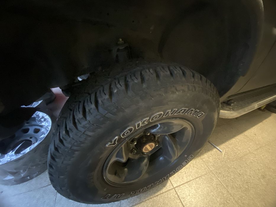 Jantes 15 6x139,7 com pneus 235  75  r15 mais espacadores