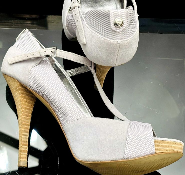 GUESS wrzosowe, fiołkowe, fioletowe sandały na platformie