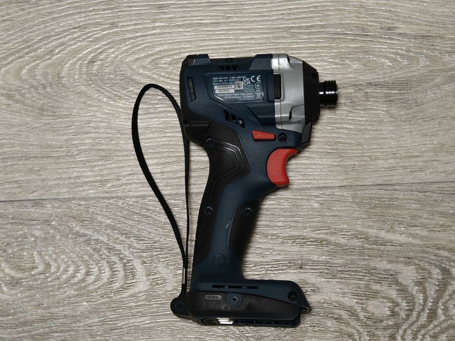 Акумуляторний ударний гайкокрут Bosch Professional GDR 18V-215