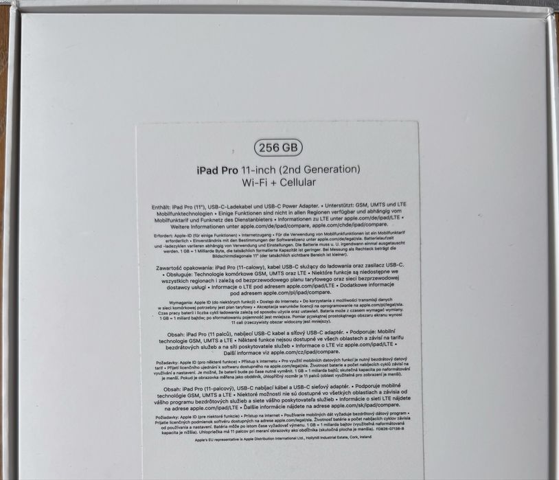 iPad Pro 11” 256 GB + Smart Keyboard Folio (ZESTAW)