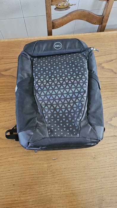 Dell G5 15 Gaming | RTX 2070 8GB | 300Hz | 16GB RAM | 1TB SSD+ Mochila
