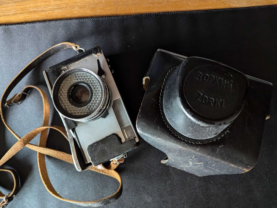 35mm Rangefinder Zorki 10 + Original Leather Case64297968634753120