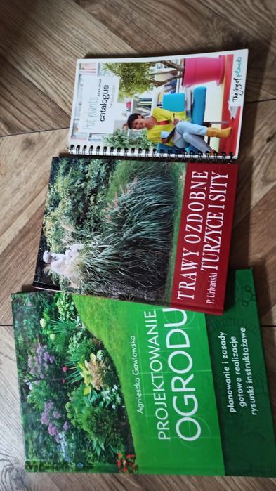 Książki:Projektowanie ogrodu, Trawy P. Urbański, gratis katalog, zest