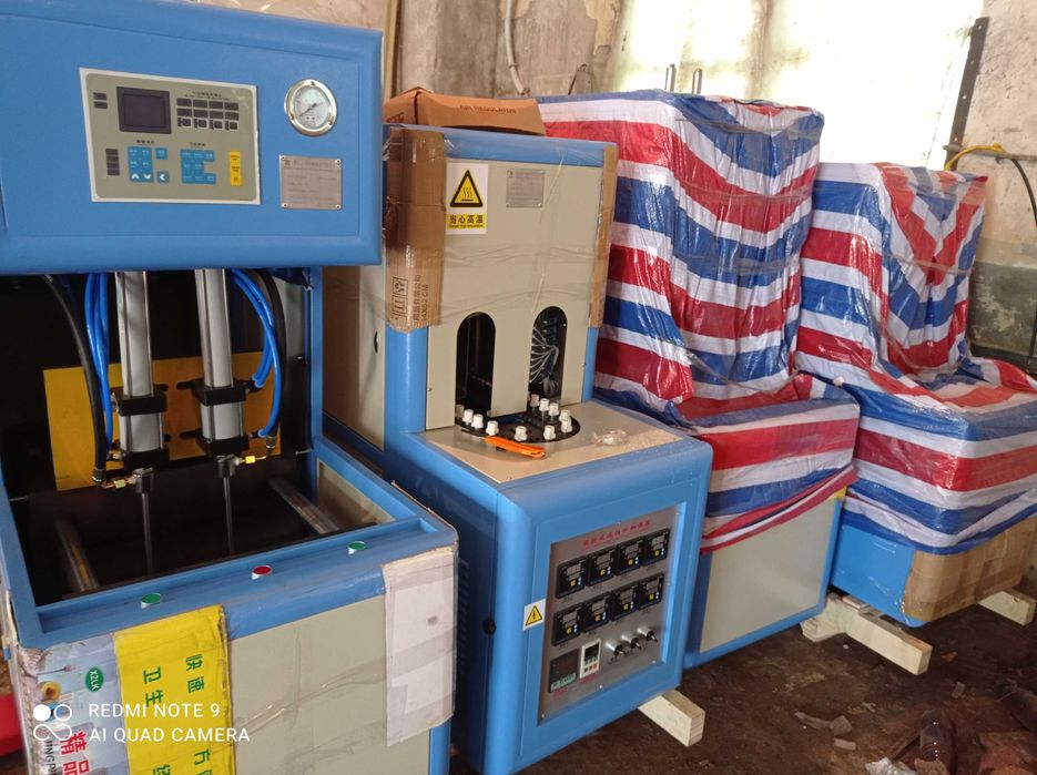 Станок видуву пет пляшки