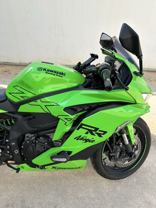 Kawasaki ZX4RR 2024 Akrapovic