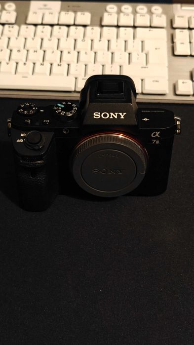 Sony Alpha 7 II + FE 3.5-5.6/28-70mm + FE 1.8/85mm