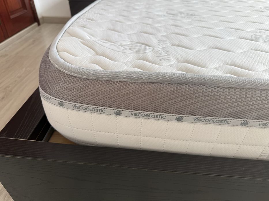Cama Casal IKEA MALM 160x200 + Colchão Viscoelástico + 2 Mesas de Cabeceira