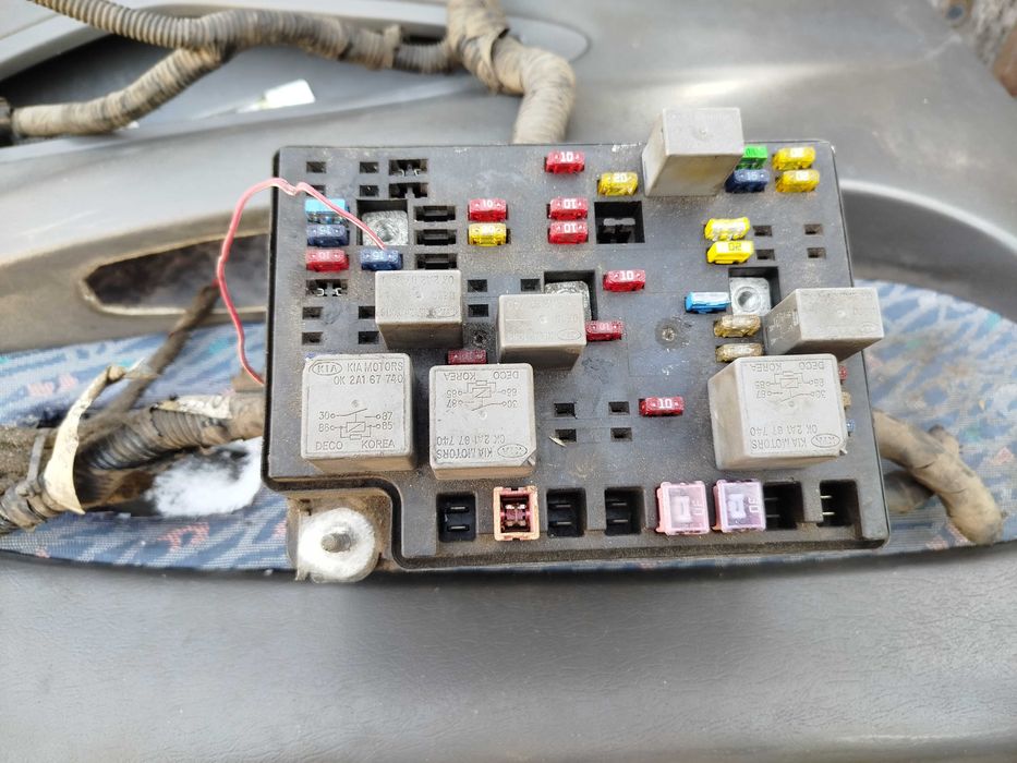 Блок запобіжників Kia Sephia 2 1.8 Кіа Сефія