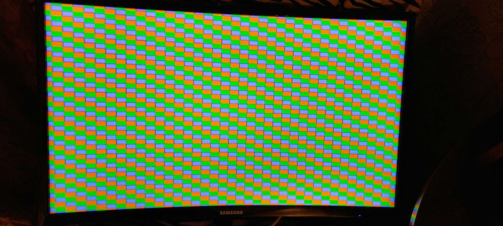 Продам монитор Samsung 24, изогнутый