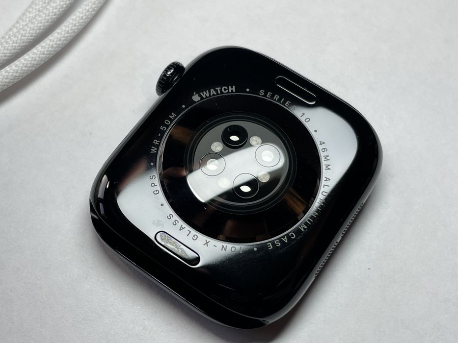 NOWY Apple Watch Series 10 – 46mm, Czarny, GPS + pasek sportowy