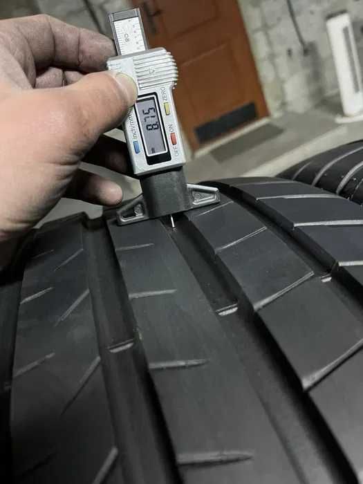 Купить разноширокий комплект БУ шин резины 285/30 R21 + 245/35 R21