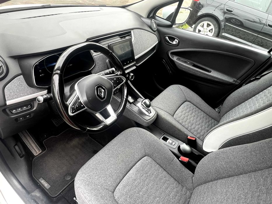 Renault Zoe (52 kWh e Bateria Própria) — IVA Dedutível