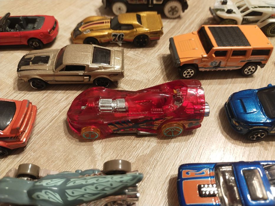 Autka hot wheels