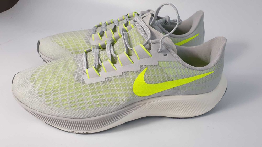 Buty męskie do biegania Nike Air Zoom Pegasus 37 BQ9646-003 r. 47,5