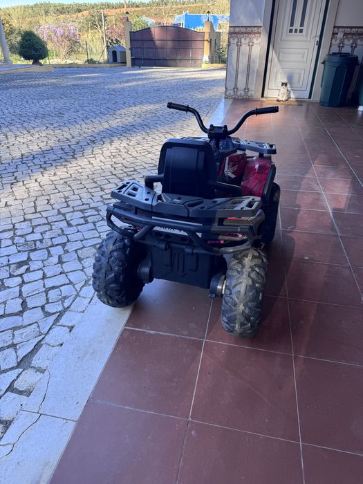 Moto4 criança a bateria