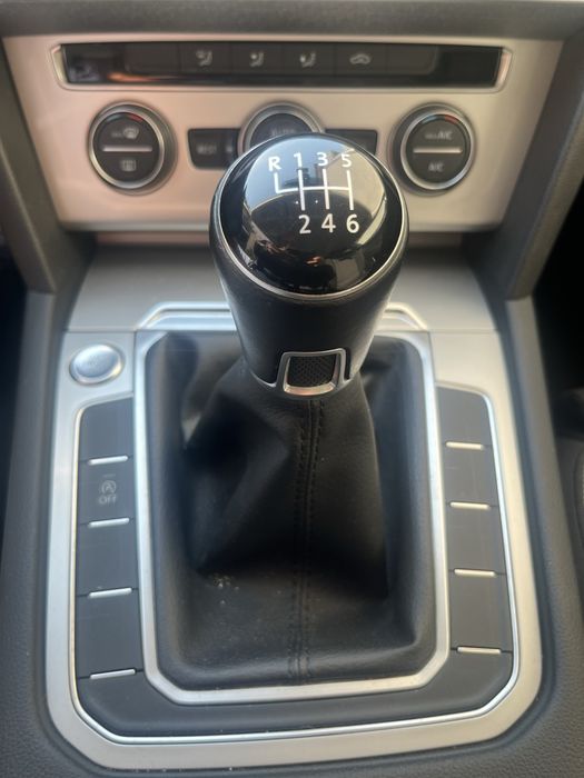 Volkswagen Passat Variant 1.6 TDI 2018 | Nacional | 103.000 km | Braga