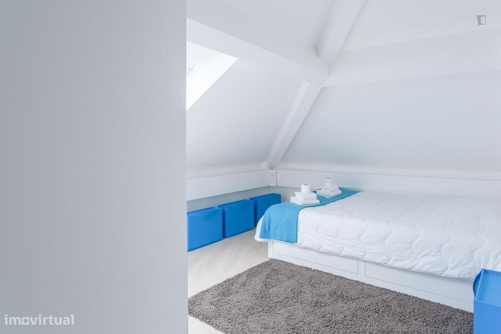 Quarto - localizado em Rio Tinto Porto