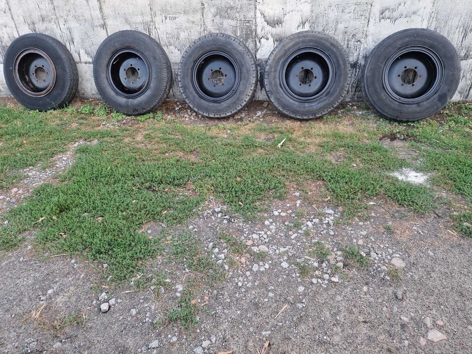 Koła 8,25 R20 przyczepa D47