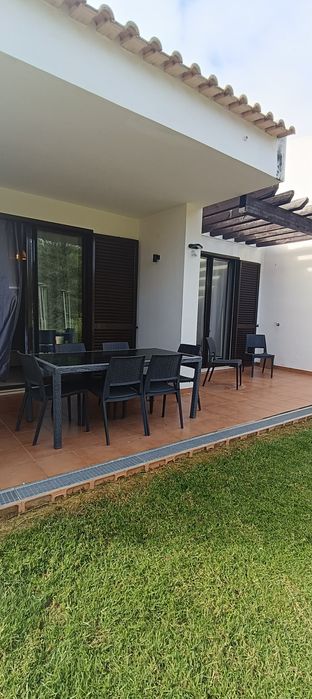 Apartamento T1 com piscina julho e agosto disponível