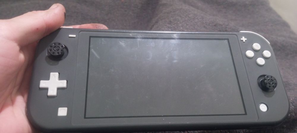 Продам nintendo switch lite