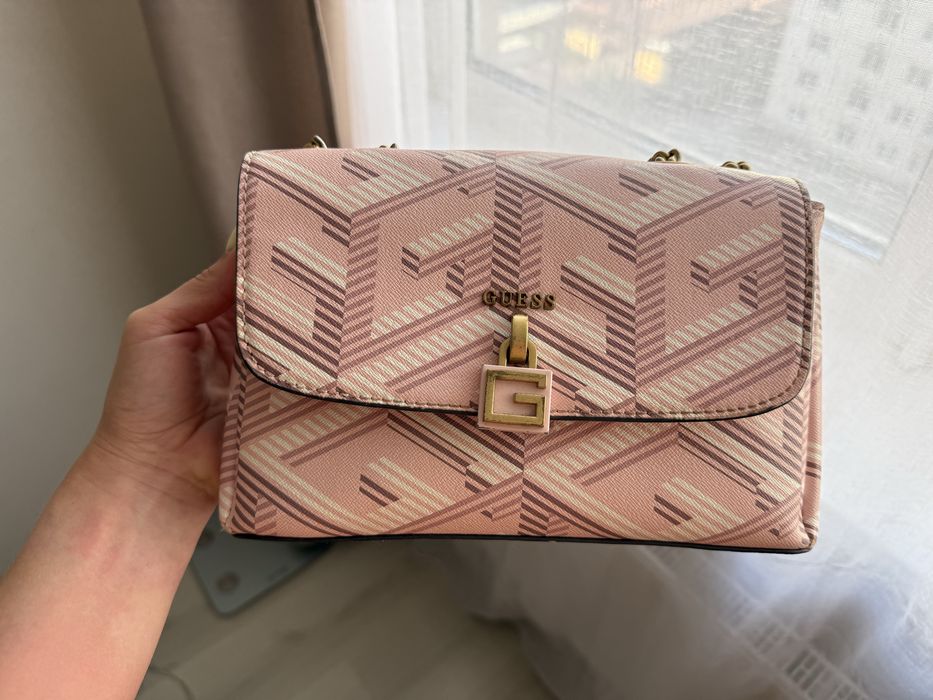 Женская сумка Guess
