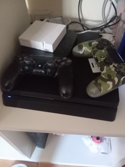 PlayStation 4 a trabalhar top 2 comandos