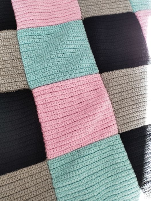 Własnoręcznie wykonaną kapa na łóżko 250/ 170