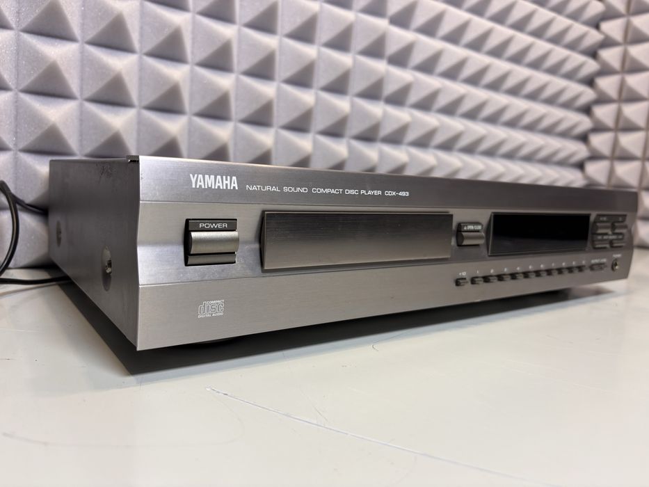Odtwarzacz CD Yamaha CDX 493