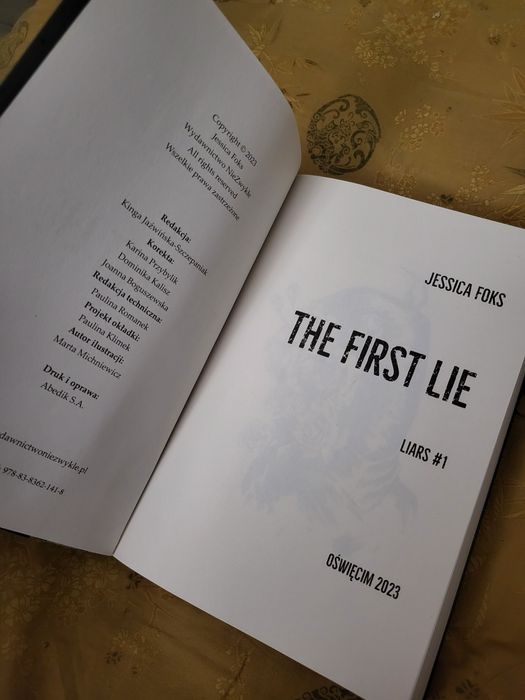 The first lie Jessica Foks