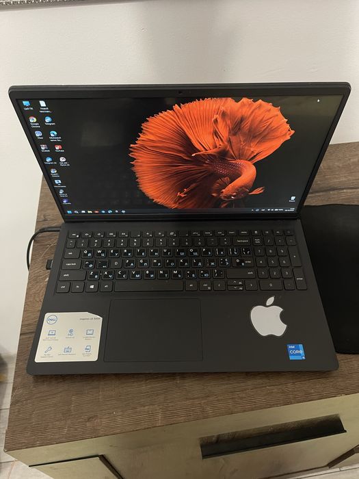 Laptop DELL 15 3000