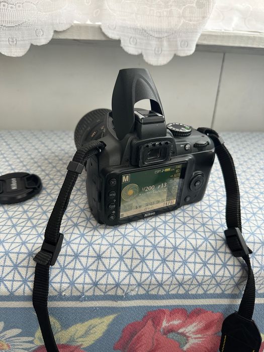 Продам фотоапарат Nikon D3000 в комплекті. Стан ідеал