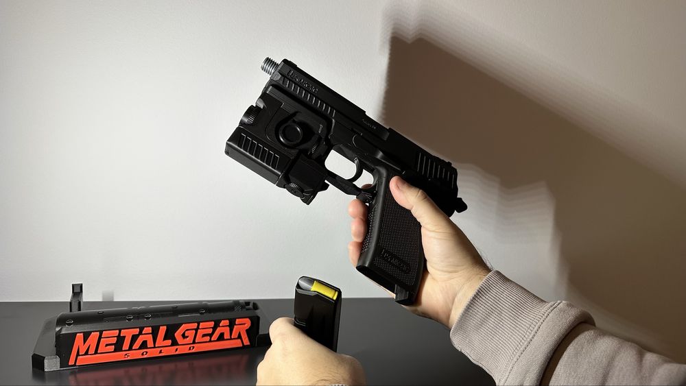 Replica Arma do Metal Gear Solid