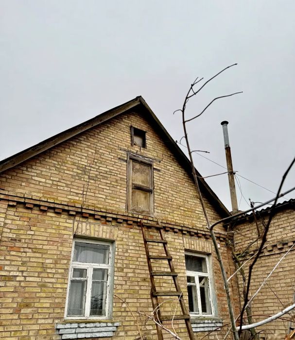 Продам будинок ( частина ) Ворзель вул.Яблунська 3
