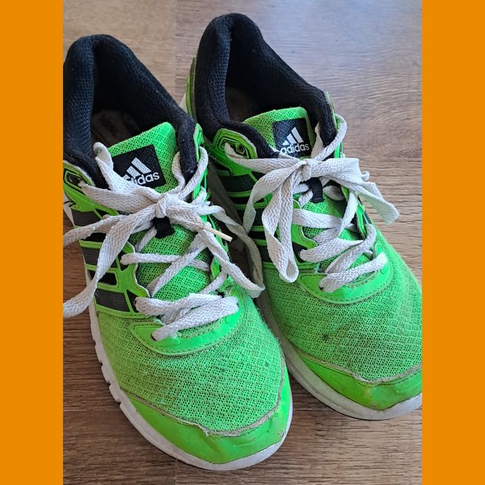 Adidas p.38 кросівки