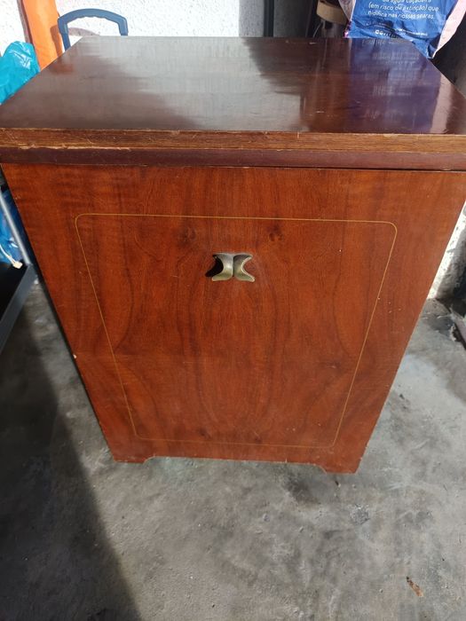 Vendo máquina de costura Singer