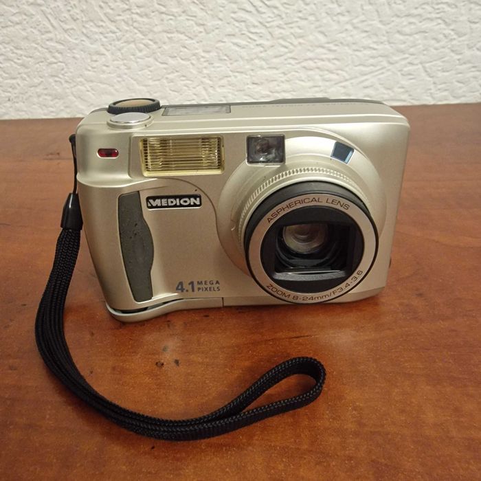 Medion md9700 4.1 mpx