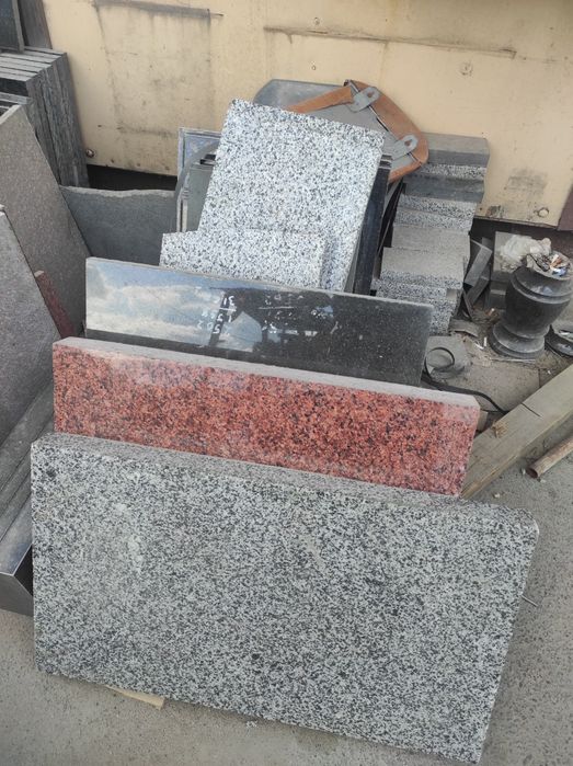 Гранитные вазы, лампады, плитка, подоконники, памятники, столы и лавки